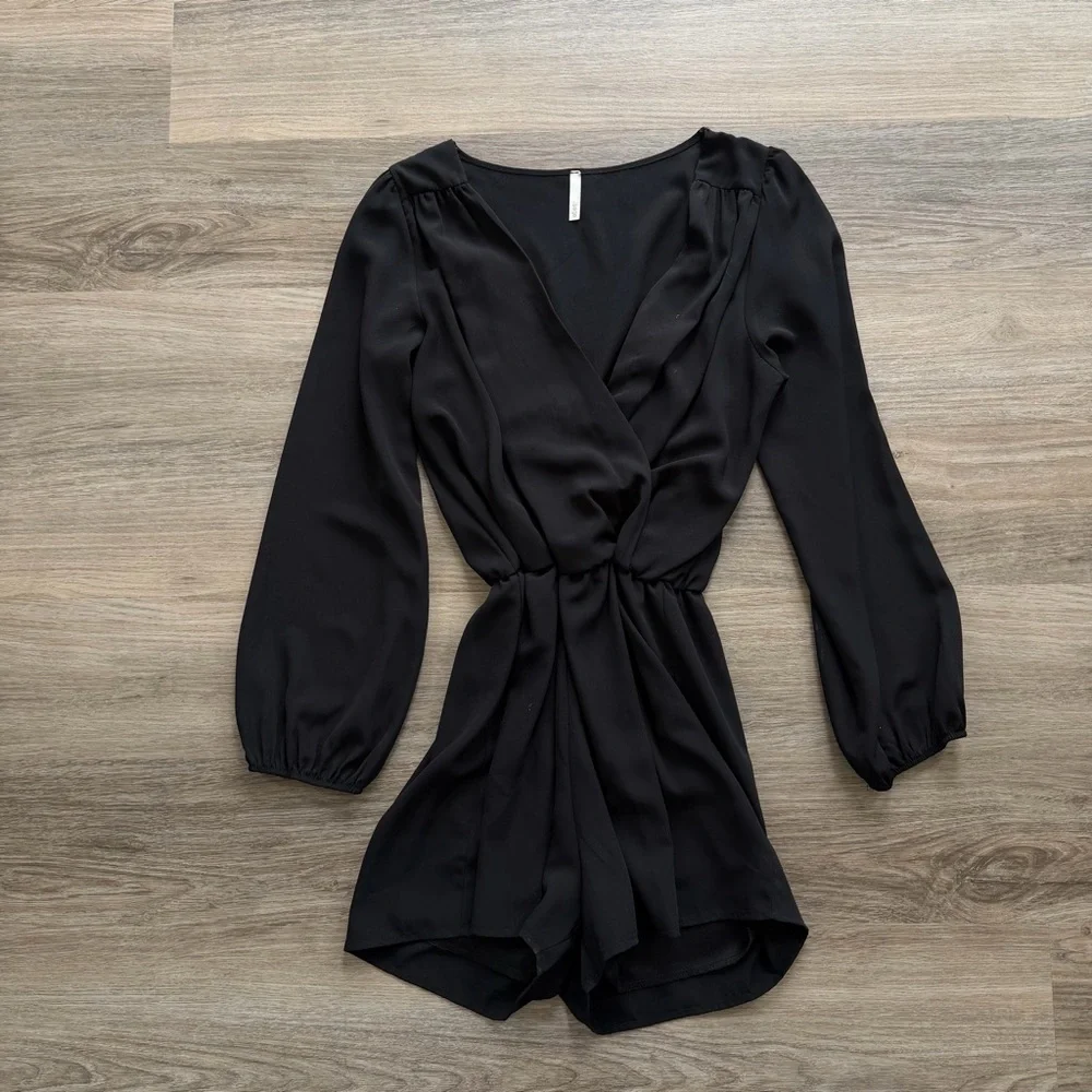Romper - Picture 1 of 3